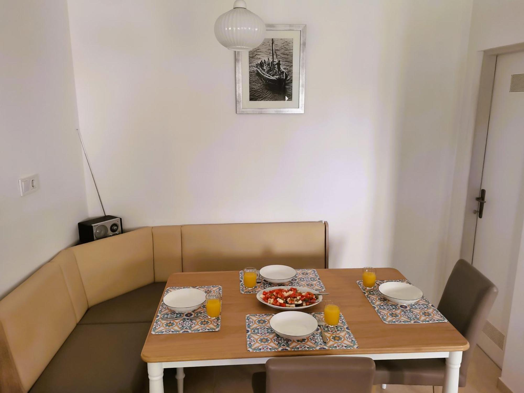 Charming Traditional Townhouse - Holiday Home Kata イェゼラ エクステリア 写真