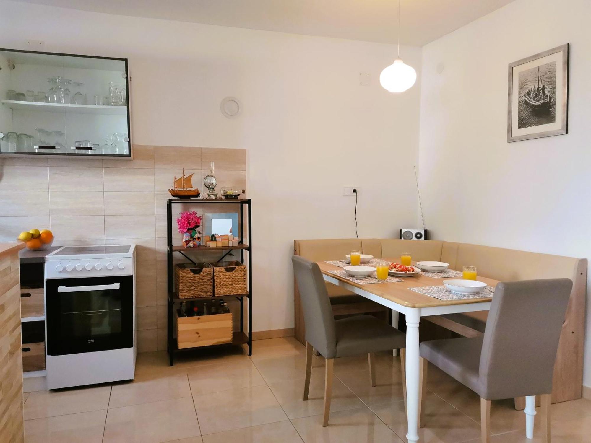Charming Traditional Townhouse - Holiday Home Kata イェゼラ エクステリア 写真